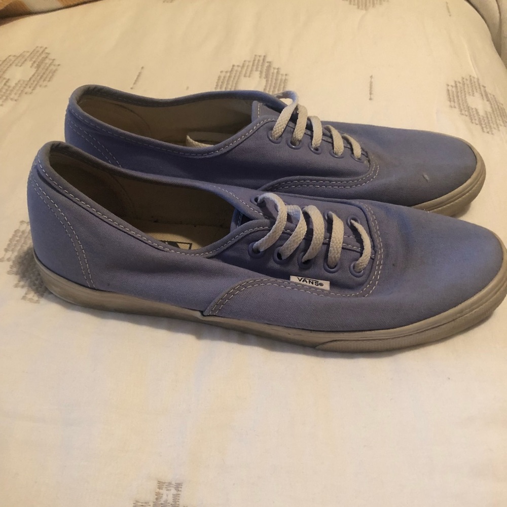 Vans - Picture 2 of 4